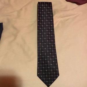 Black access tie